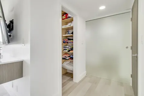 2000 Presidential Way West Palm Beach FL 33401