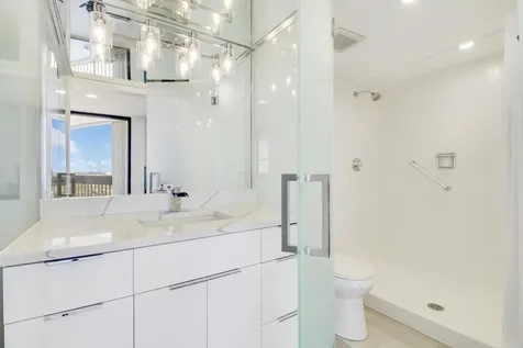 2000 Presidential Way West Palm Beach FL 33401