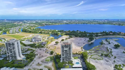 2000 Presidential Way West Palm Beach FL 33401