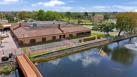 9281 Sunrise Lakes Boulevard Sunrise FL 33322