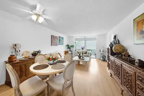 9281 Sunrise Lakes Boulevard Sunrise FL 33322