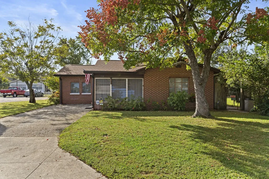 210 Kent Avenue Orlando FL 32805