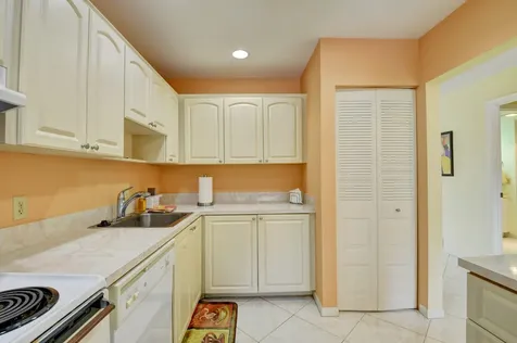 14 Southport Lane Boynton Beach FL 33436