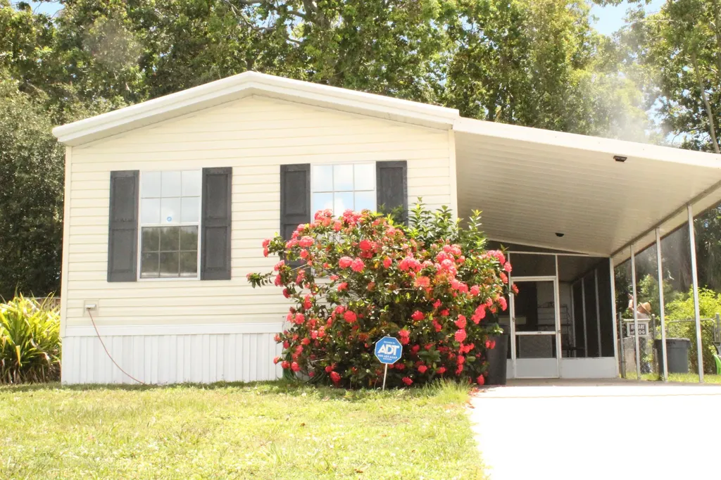 7409 Se Eagle Avenue Hobe Sound FL 33455
