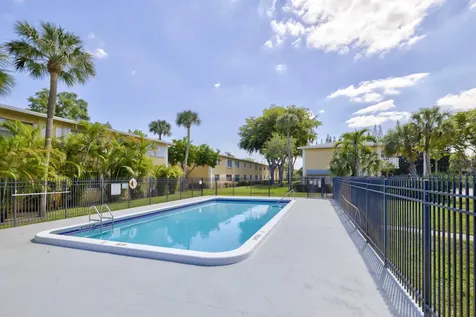 550 SE 2nd Avenue Deerfield Beach FL 33441