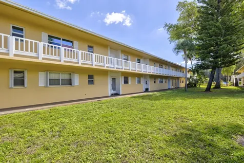 550 SE 2nd Avenue Deerfield Beach FL 33441