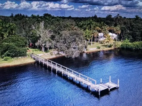 67 W North Shore Avenue North Fort Myers FL 33903