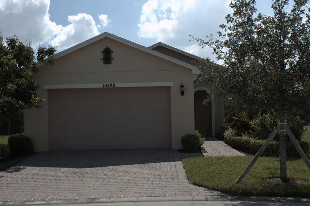 10298 SW Silverberry Court Port Saint Lucie FL 34987