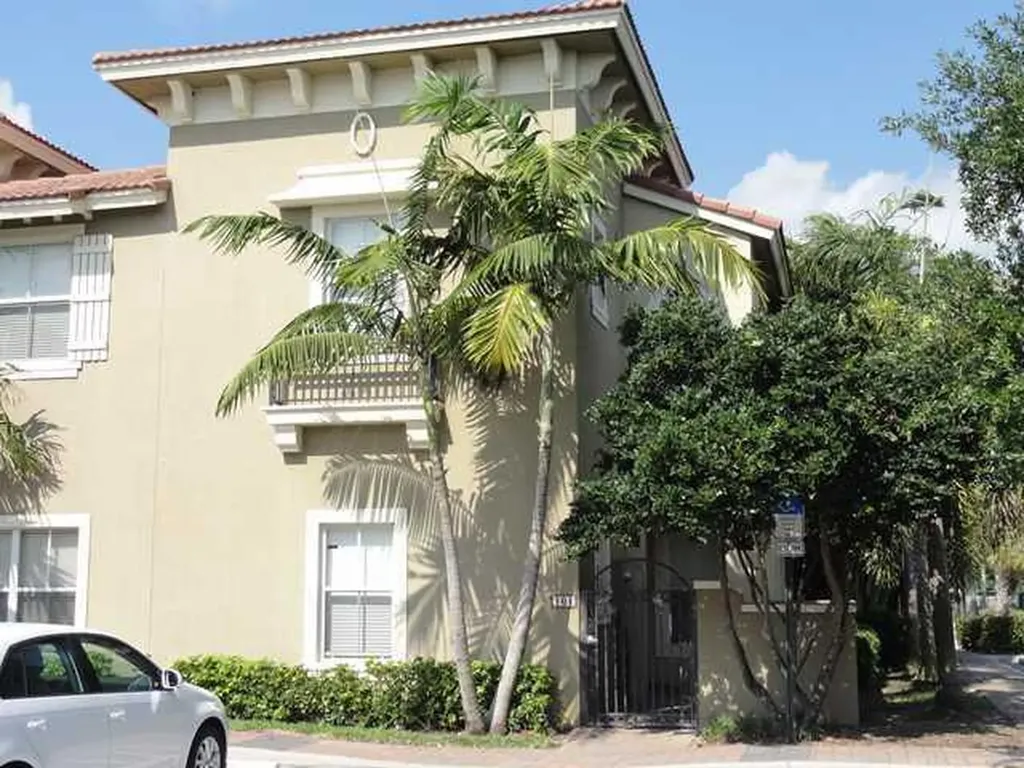 101 Lake Monterey Circle Boynton Beach FL 33426