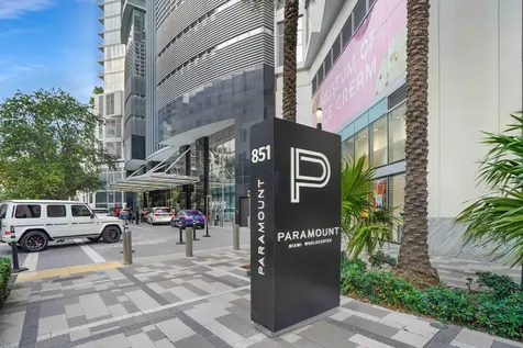 851 Ne 1st Avenue Miami FL 33132
