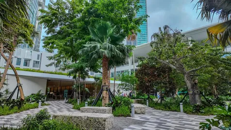 851 Ne 1st Avenue Miami FL 33132