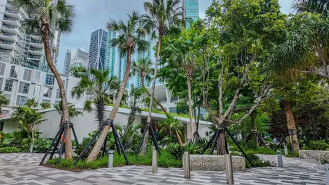 851 Ne 1st Avenue Miami FL 33132