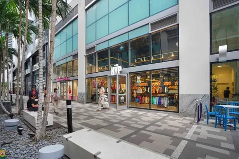 851 Ne 1st Avenue Miami FL 33132