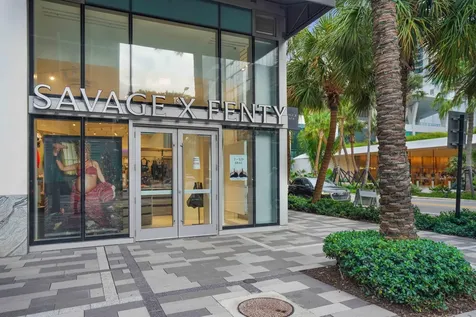 851 Ne 1st Avenue Miami FL 33132