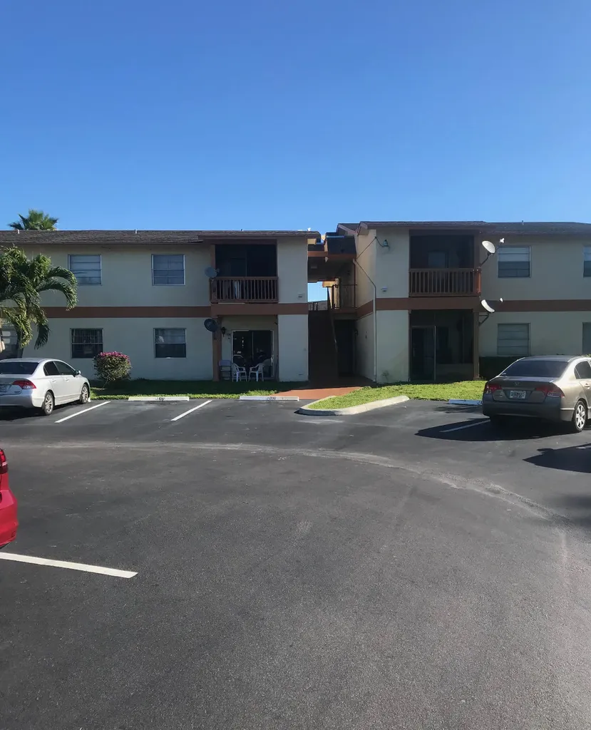 1830 Abbey Road West Palm Beach FL 33415