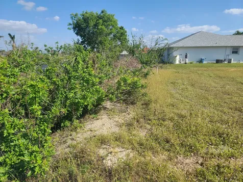 725 NW 8th Terrace Cape Coral FL 33993