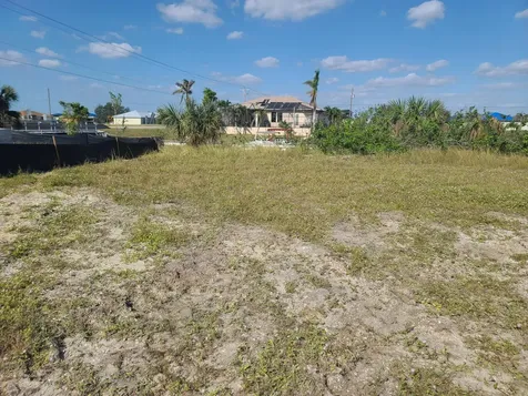 725 NW 8th Terrace Cape Coral FL 33993