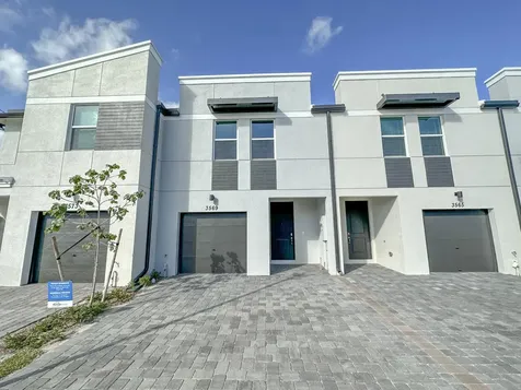 3569 San Bernardino Way Palm Springs FL 33461