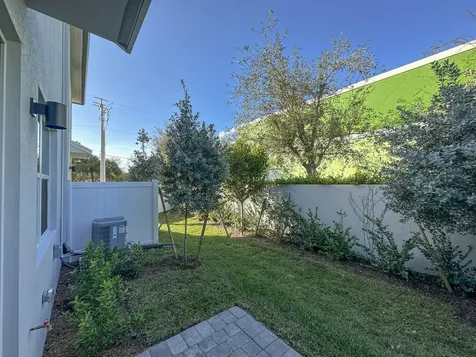 3569 San Bernardino Way Palm Springs FL 33461