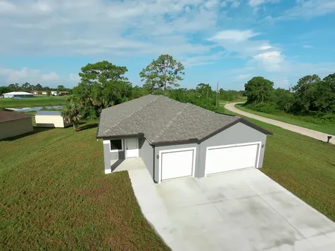 1015 N Naples Street LaBelle FL 33935