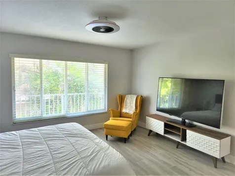 572 SE 20th Avenue Deerfield Beach FL 33441