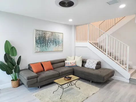 572 SE 20th Avenue Deerfield Beach FL 33441