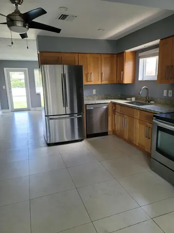 451 SE 1st Avenue Pompano Beach FL 33060