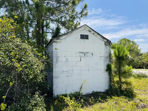 8955 S U.s. Highway 1 Port Saint Lucie FL 34952