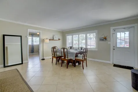 808 SE 13 Court Deerfield Beach FL 33441