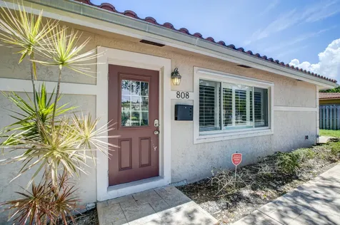 808 SE 13 Court Deerfield Beach FL 33441