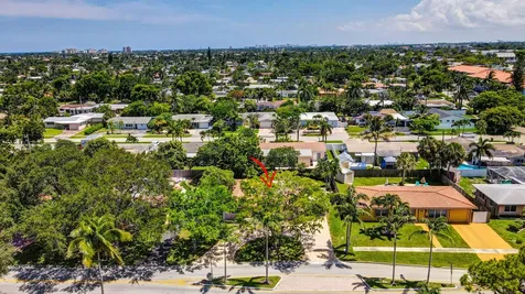 808 SE 13 Court Deerfield Beach FL 33441