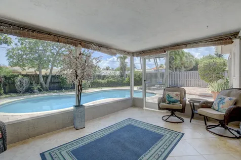 808 SE 13 Court Deerfield Beach FL 33441