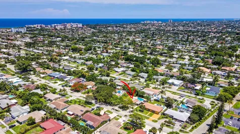 808 SE 13 Court Deerfield Beach FL 33441