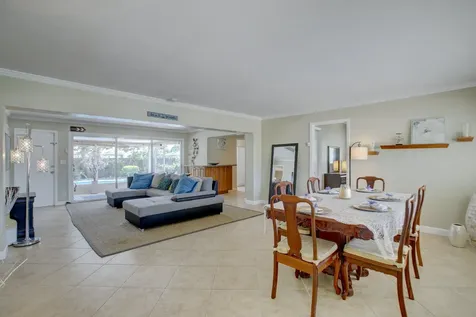 808 SE 13 Court Deerfield Beach FL 33441