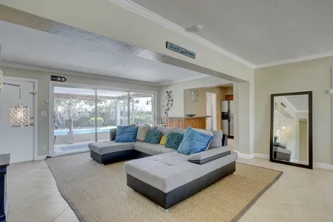 808 SE 13 Court Deerfield Beach FL 33441