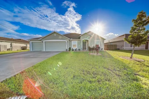 4631 SW Athena Drive Port Saint Lucie FL 34953