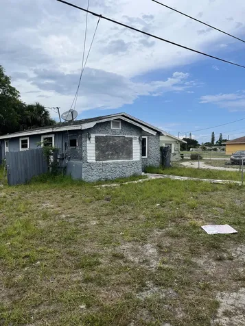 1204 Avenue K Avenue Fort Pierce FL 34950