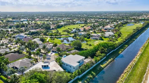 17534 Scarsdale Way Boca Raton FL 33496