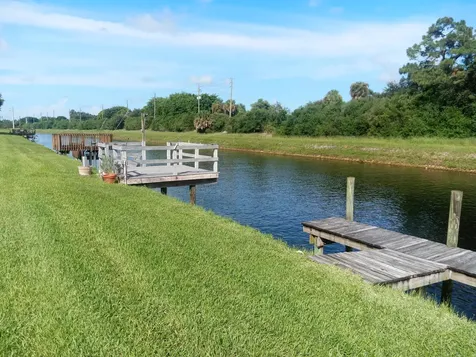 24 Hastings Lane Boynton Beach FL 33426