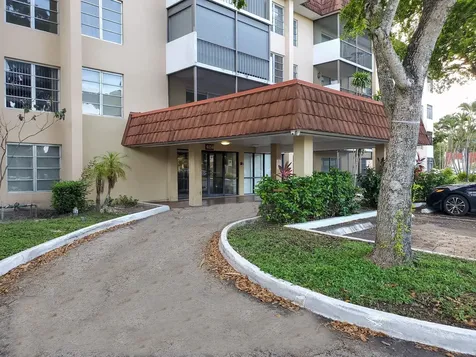 4156 Inverrary Drive Lauderhill FL 33319