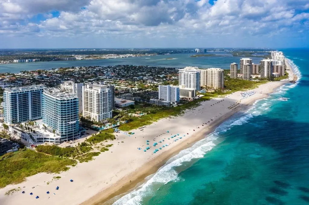 3100 N Ocean Dr, Singer Island FL 33404