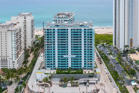 3100 N Ocean Dr, Singer Island FL 33404