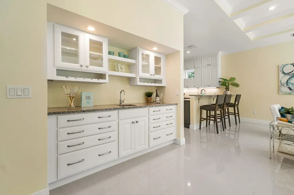 500 Ne Wavecrest Way Boca Raton FL 33432