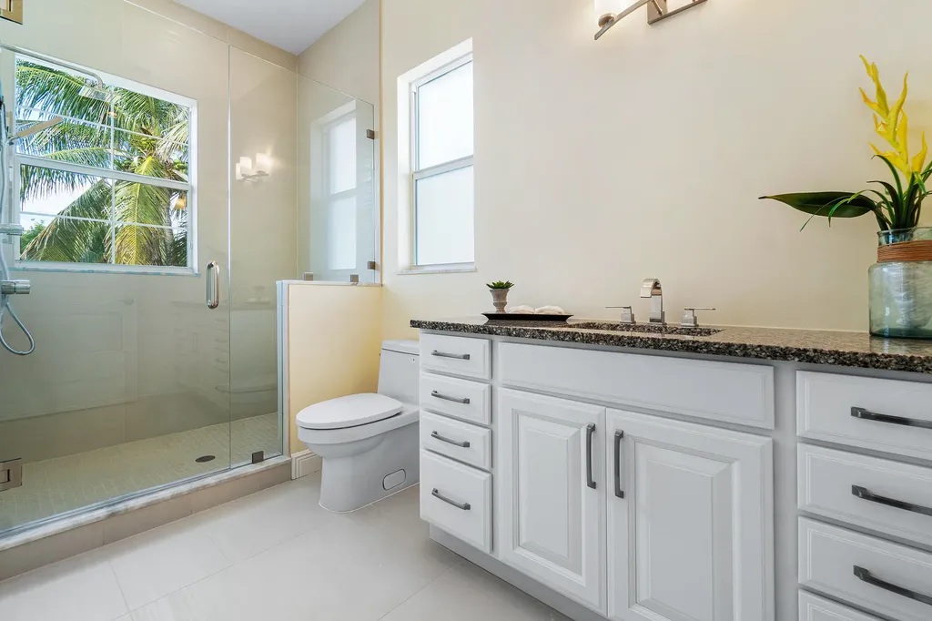 500 Ne Wavecrest Way Boca Raton FL 33432