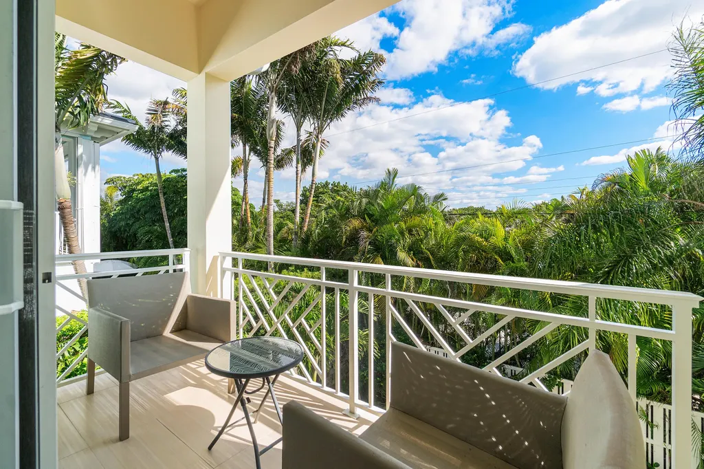 500 Ne Wavecrest Way Boca Raton FL 33432