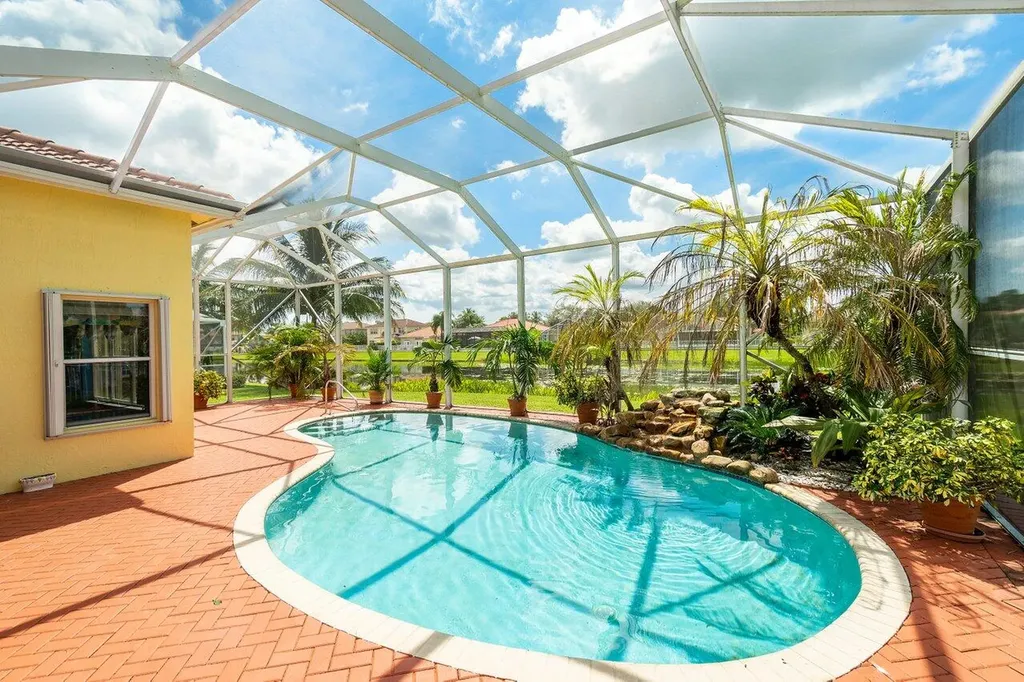 5450 Oakmont Village Circle Lake Worth FL 33463