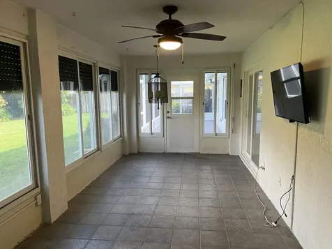 5020 4th Place Vero Beach FL 32968