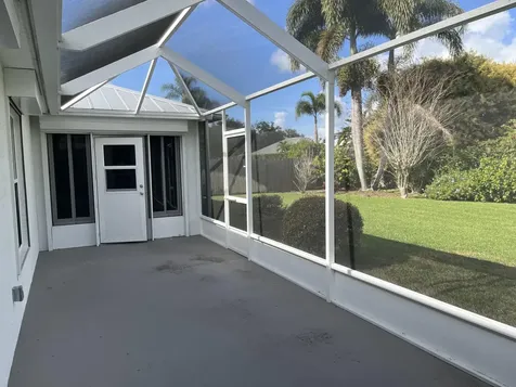 5020 4th Place Vero Beach FL 32968