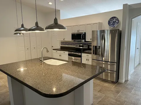 5020 4th Place Vero Beach FL 32968