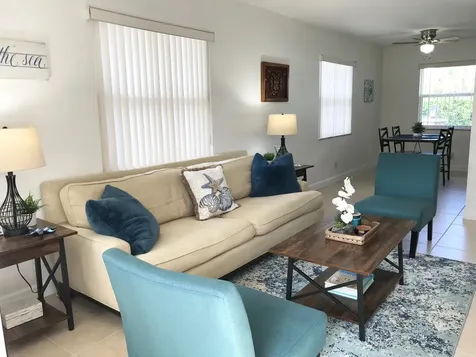 685 Glouchester Street Boca Raton FL 33487